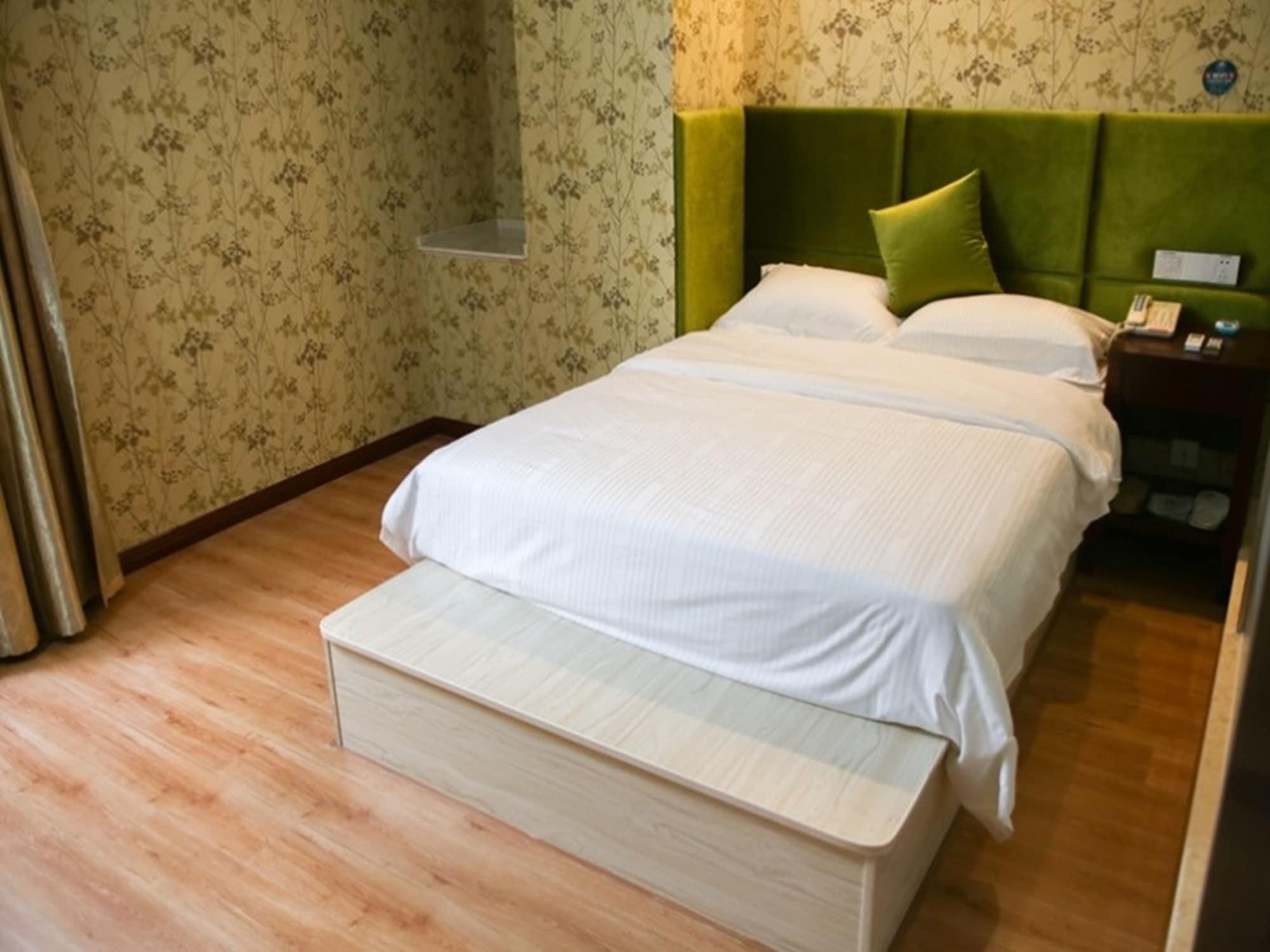 Greentree Inn Jiangsu Zhenjiang Dingmao Industrial Park Wode Square Express Hotel Ngoại thất bức ảnh