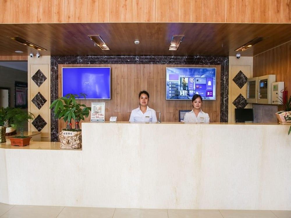 Greentree Inn Jiangsu Zhenjiang Dingmao Industrial Park Wode Square Express Hotel Ngoại thất bức ảnh