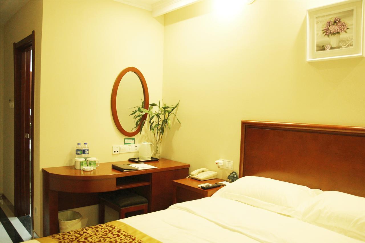 Greentree Inn Jiangsu Zhenjiang Dingmao Industrial Park Wode Square Express Hotel Ngoại thất bức ảnh