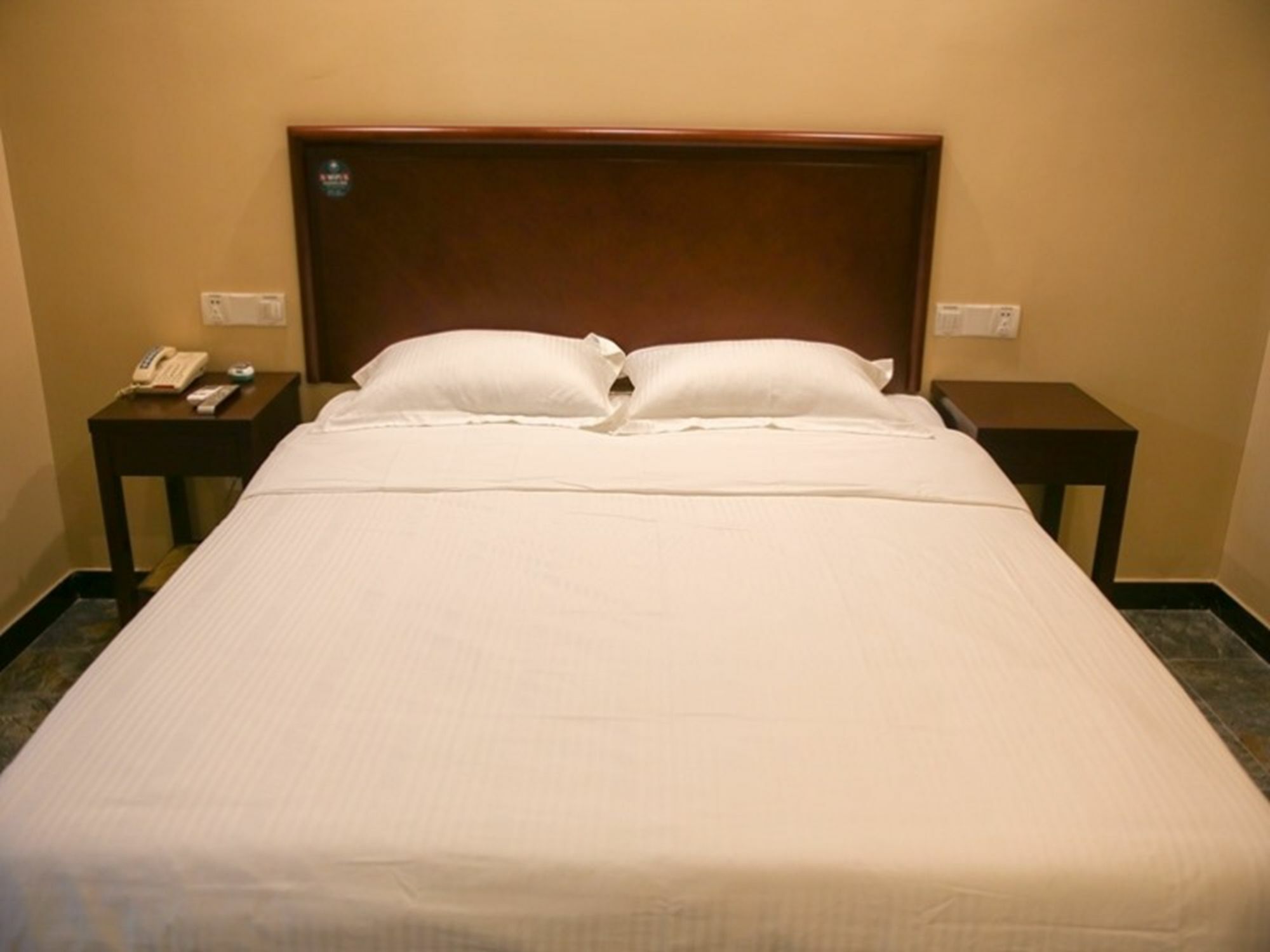 Greentree Inn Jiangsu Zhenjiang Dingmao Industrial Park Wode Square Express Hotel Ngoại thất bức ảnh