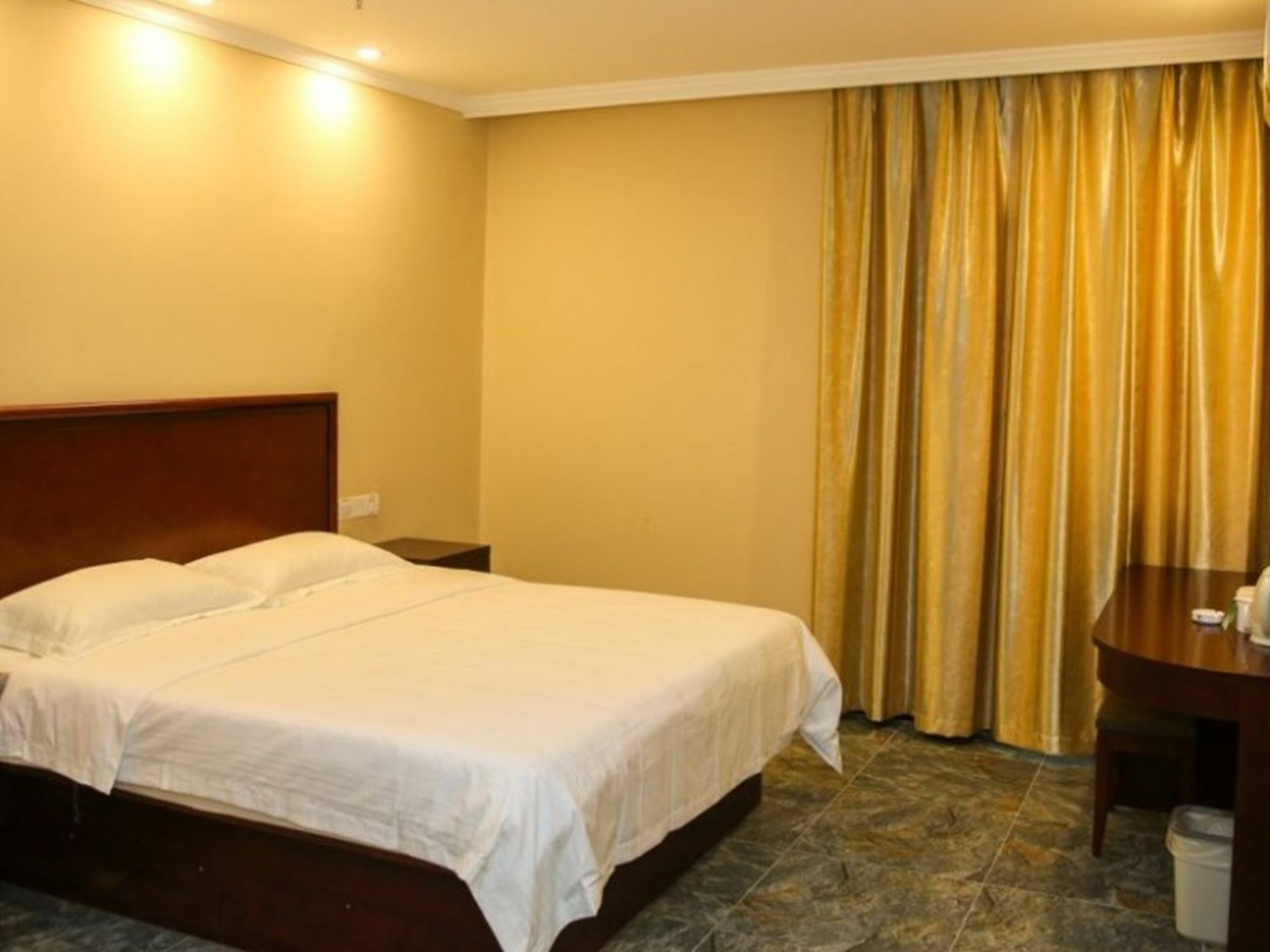 Greentree Inn Jiangsu Zhenjiang Dingmao Industrial Park Wode Square Express Hotel Ngoại thất bức ảnh